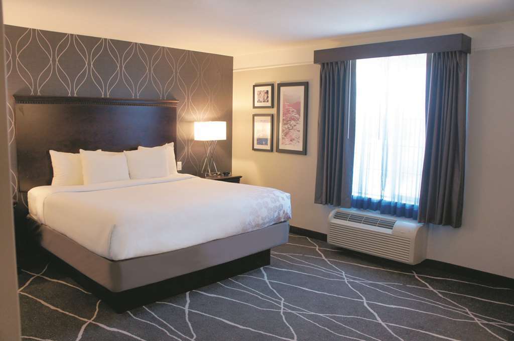 Fairfield By Marriott Inn & Suites Fresno Riverpark Rom bilde